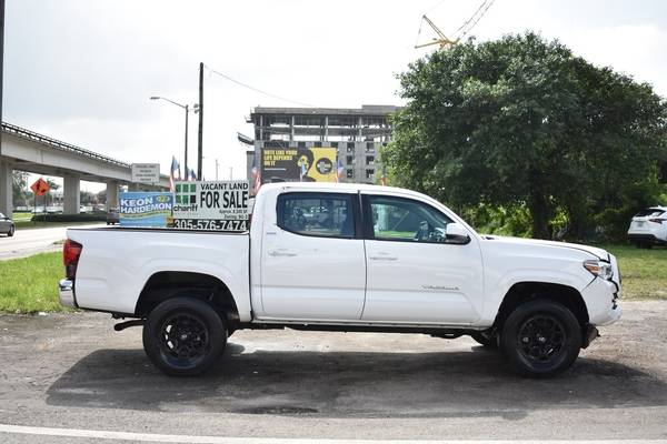 2020 Toyota Tacoma SR5 4x2 4dr Double Cab 5.0 ft SB Pickup Truck -... for sale in Miami, NJ – photo 6