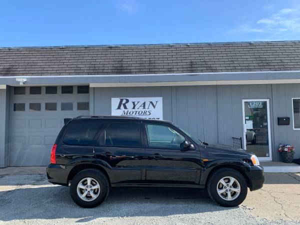 2005 Mazda Tribute LX (ONLY 122, 764 Miles! - - by for sale in Warsaw, IN – photo 21