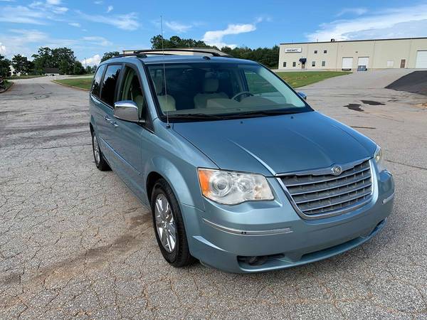 2010 Chrysler Town & Country Limited Financing Available - cars &... for sale in Piedmont, SC – photo 3