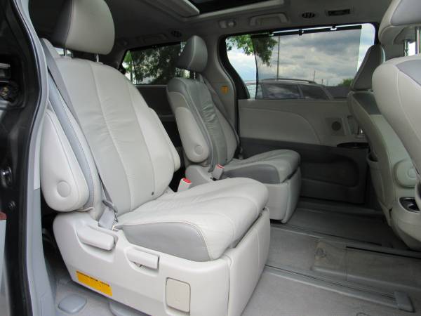2011 Toyota Sienna Limited 7-Pass V6 NAV, PANO Se Hablamos ESPANOL for sale in MANASSAS, District Of Columbia – photo 23