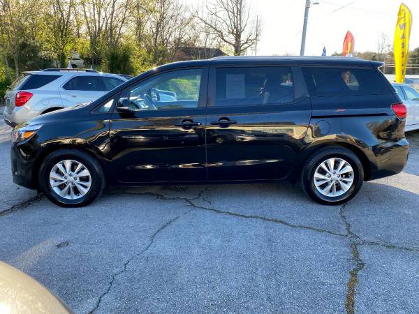 2015 Kia Sedona LX - - by dealer - vehicle automotive for sale in Knoxville, TN – photo 4