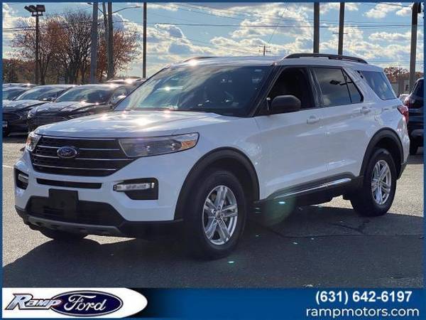 2020 Ford Explorer XLT 4WD SUV - - by dealer - vehicle for sale in PORT JEFFERSON STATION, NY – photo 3