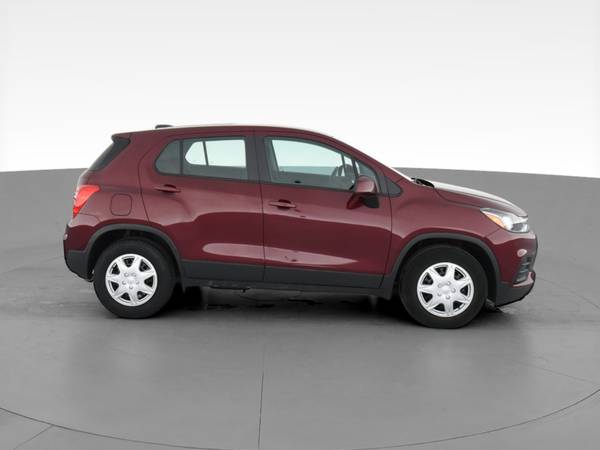 2017 Chevy Chevrolet Trax LS Sport Utility 4D hatchback Red -... for sale in Fort Collins, CO – photo 13
