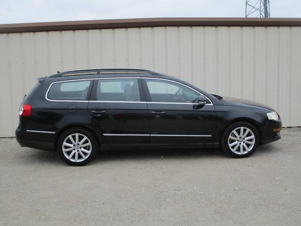 2007 Volkswagen Passat Wagon 3.6L 4Motion - cars & trucks - by... for sale in Wilmington, OH – photo 2