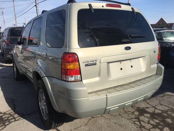 2005 Ford Escape Limited 2WD - - by dealer - vehicle for sale in Bowling green, OH – photo 17