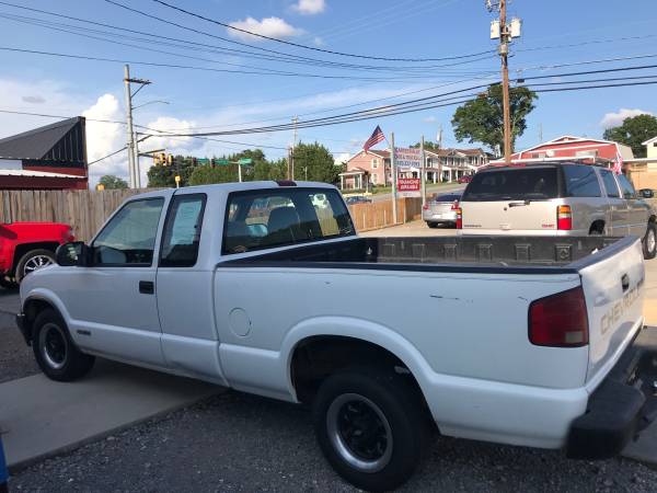2000 Chevrolet S-10 - cars & trucks - by dealer - vehicle automotive... for sale in Cartersville, GA – photo 4