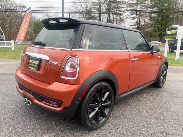 Wow! A 2011 MINI Cooper Hardtop with 95,020 Miles-Hartford - cars &... for sale in South Windsor, CT – photo 6