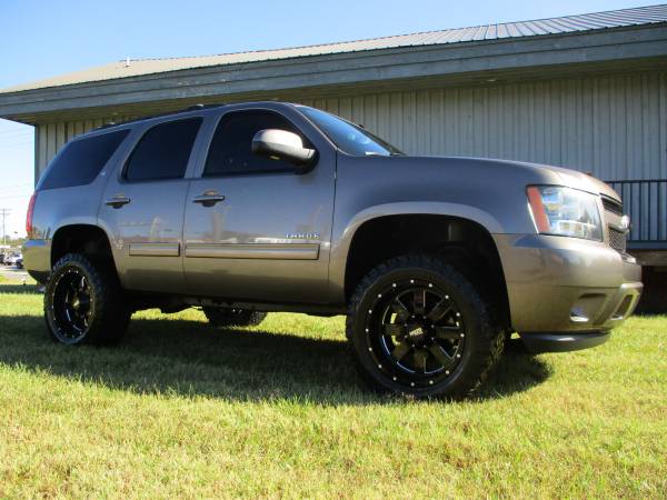 LIFTED 2012 CHEVY TAHOE 4X4 LT 20" MOTO METAL WHEELS *NEW 33X12.50'S!! for sale in KERNERSVILLE, SC – photo 2