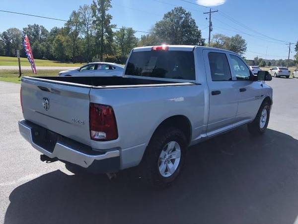 2016 RAM 1500 4WD Crew Cab 140.5 Tradesman - cars & trucks - by... for sale in Pinckneyville, MO – photo 3