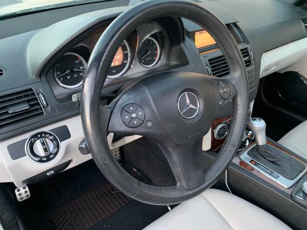 2010 Mercedes Benz C300 Luxury In Excellent Condition for sale in Phoenix, AZ – photo 4