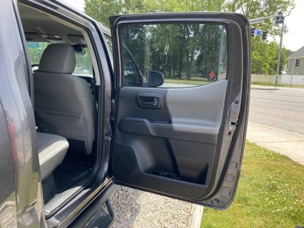 2018 Toyota Tacoma SR DOUBLE CAB, WARRANTY, AUX/USB PORT, BLUEOOTH for sale in Norfolk, VA – photo 23