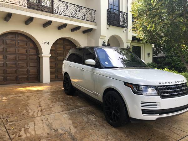 2015 Range Rover supercharged V6 white/black super low miles for sale in Valley Village, CA – photo 10