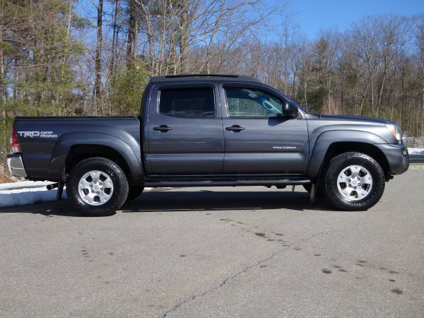 2015 Toyota Tacoma 4WD Double Cab V6 - - by dealer for sale in Derry, MA – photo 7