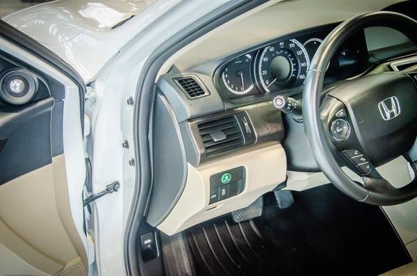 2015 Honda Accord 4dr I4 CVT EX-L Sedan - cars & trucks - by dealer... for sale in Bend, OR – photo 9