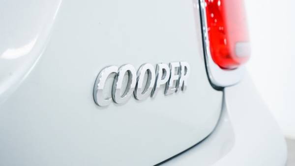 2017 Mini Cooper Hardtop 2 Door Cooper Base - cars & trucks - by... for sale in Honolulu, HI – photo 12