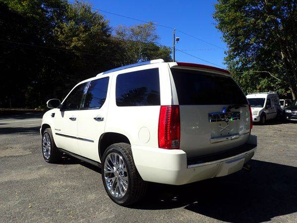 2008 Cadillac Escalade AWD - CARFAX ADVANTAGE DEALERSHIP! for sale in Mansfield Center, CT – photo 3