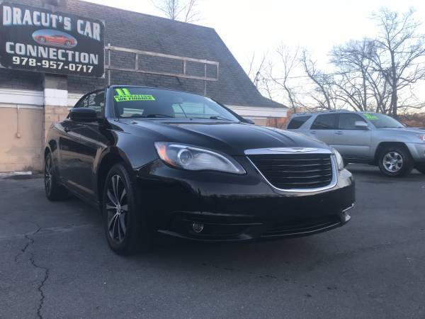 11 Chrysler 200 S V6 Hard Top Convertible! 5YR/100K WARRANTY INCLUDED! for sale in METHUEN, RI