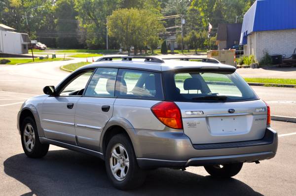 2007 Subaru Outback AWD AC Cold 5 Speed Manual AWD symmetrical for sale in Feasterville Trevose, PA – photo 6