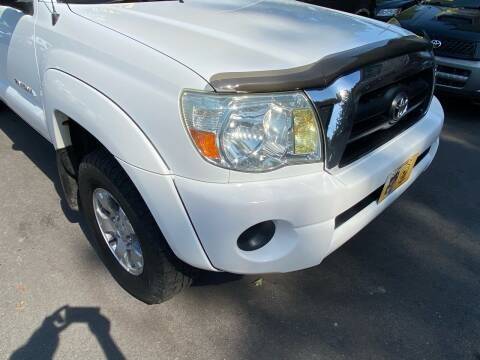 2005 Toyota Tacoma Access Cab I4 Manual 4WD - cars & trucks - by... for sale in Methuen, MA – photo 2