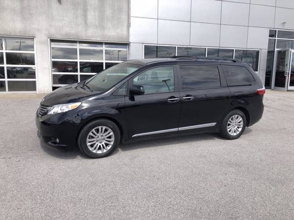 2015 Toyota Sienna Xle - - by dealer - vehicle for sale in Somerset, KY – photo 3