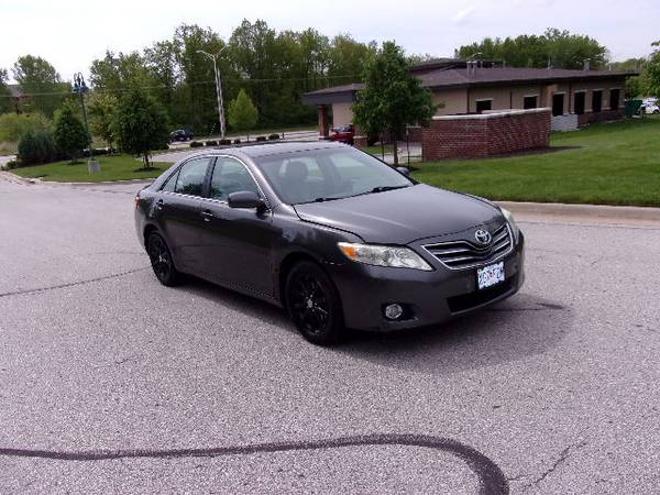 2011 Camry XLE for sale in Kansas City, MO – photo 2