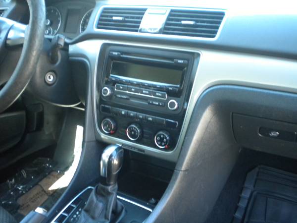 2013 Volkswagen Passat Sedan hands free phone 1 year warranty for sale in hampstead, RI – photo 13