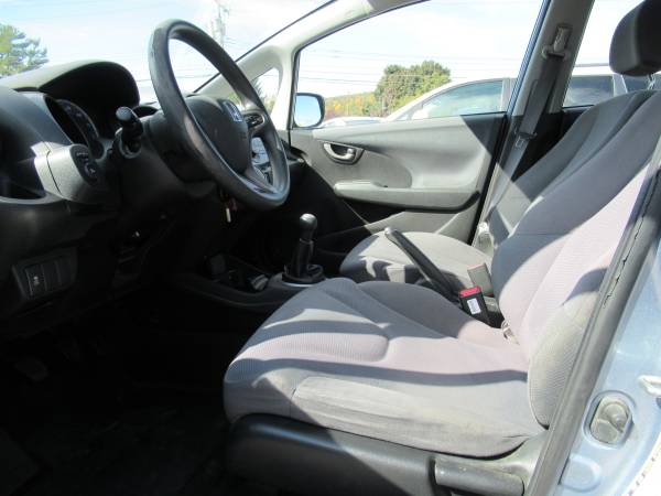 2011 HONDA FIT LX ALL POWER OPTIONS GAS SAVER SHARP RIDE for sale in Johnson City, NY – photo 9