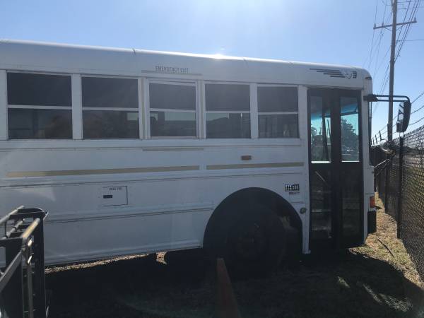 TWO 2009 IC CORP 3000 BUSES - MECHANIC'S SPECIAL for sale in Richmond, PA – photo 22