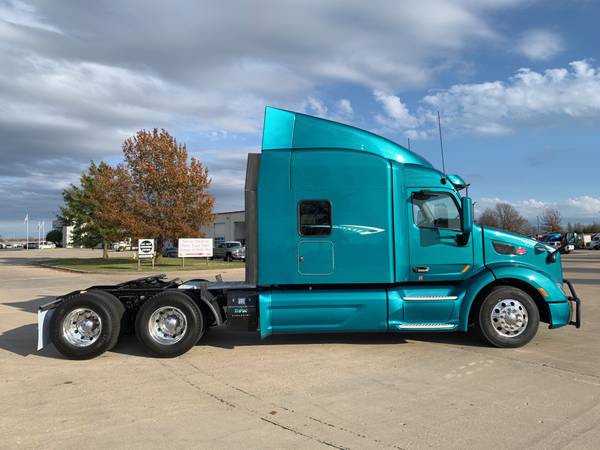 ◄◄◄ 2018 Peterbilt 579 Sleeper Semi Trucks w/ WARRANTY! ►►► - cars &... for sale in Lansing, MI – photo 4