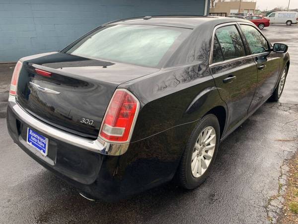 2013 Chrysler 300 300C RWD - - by dealer - vehicle for sale in Hamilton, OH – photo 6