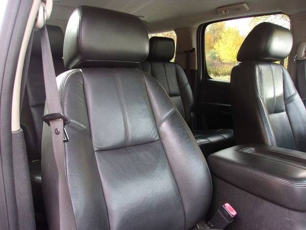 2011 Chevy Suburban LT Seats-8 4x4, 121k Miles, Silver/Black, Nice!... for sale in Franklin, VT – photo 10