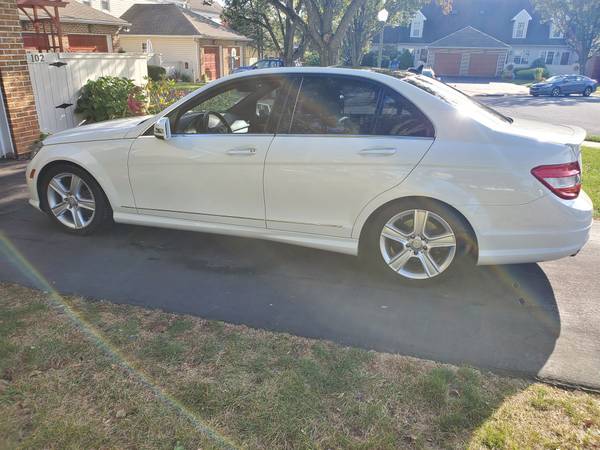 2010 Mercedes Benz C300 4Matic Luxury - 73K - Clean Title - Great Car for sale in Lancaster, PA – photo 4