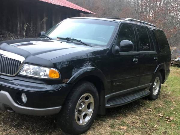 2002 Lincoln Navigator - great winter vehicle! - cars & trucks - by... for sale in Westby, WI – photo 4