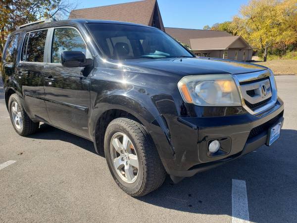 2011 Honda Pilot EX-L With DVD - - by dealer - vehicle for sale in Fenton, MO – photo 2