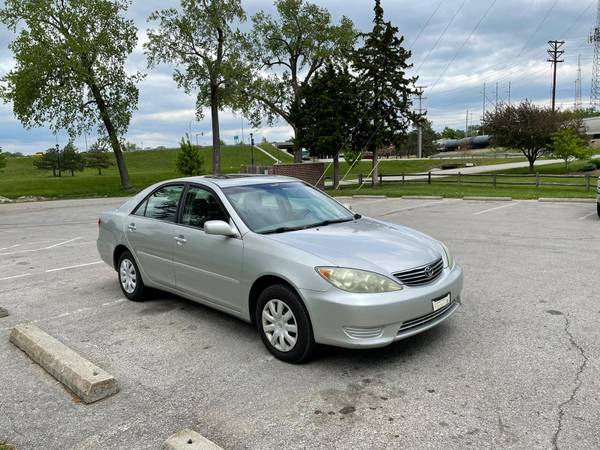 2005 TOYOTA CAMRY LE - - by dealer - vehicle for sale in Merriam, MO – photo 3