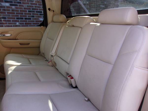 2007 Cadillac Escalade EXT 6.2L V8 4WD, 149k Miles, Maroon/Tan,... for sale in Franklin, ME – photo 11