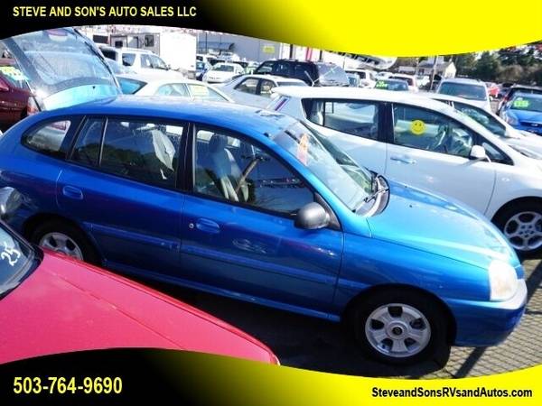 2003 Kia Rio Cinco 4dr Wagon - - by dealer - vehicle for sale in Happy valley, OR – photo 2