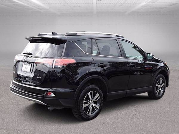 2018 Toyota RAV4 XLE 2WD w/ Sunroof - cars & trucks - by dealer -... for sale in Wilmington, NC – photo 8