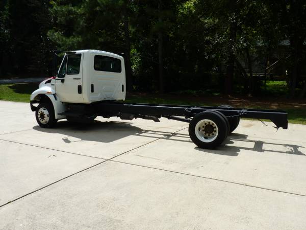 2009 International 4300 Cab & Chassis Truck DT466 Turbo Diesel Auto for sale in Duluth, GA – photo 8