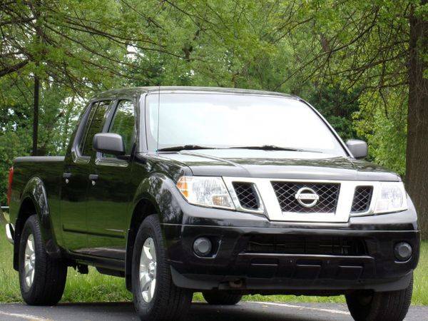2012 Nissan Frontier SV Crew Cab 4WD LWB for sale in Madison , OH – photo 2