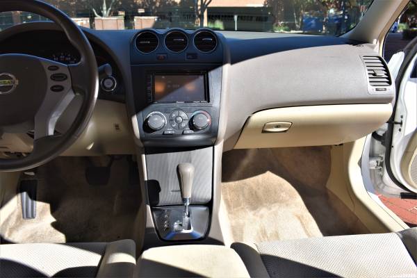 2009 Nissan Altima 2.5S Push Button Start Excellent Condition - cars... for sale in Addison, TX – photo 16