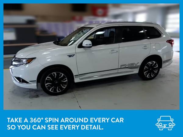 2018 Mitsubishi Outlander PHEV SEL Sport Utility 4D suv White for sale in Brooklyn, NY – photo 3