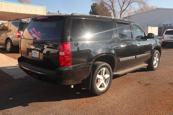 2007 Chevrolet Suburban 1500 - Financing Available! - cars & trucks... for sale in Greeley, CO – photo 3