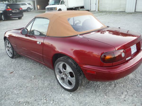 97 MAZDA MIATA CONVERTIBLE - cars & trucks - by dealer - vehicle... for sale in Wilmington, NC – photo 4