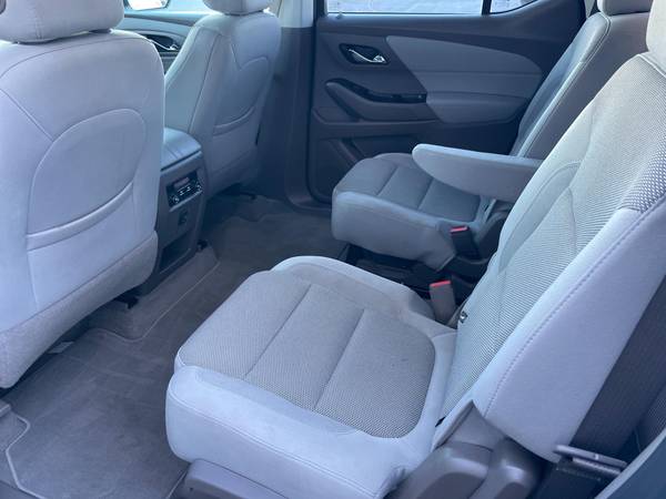 2020 Chevy Chevrolet Traverse LT Cloth suv Silver Ice Metallic for sale in Jerome, ID – photo 24