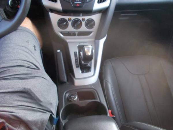 2014 Ford Focus SE Sedan - cars & trucks - by dealer - vehicle... for sale in Weatherford, TX – photo 17