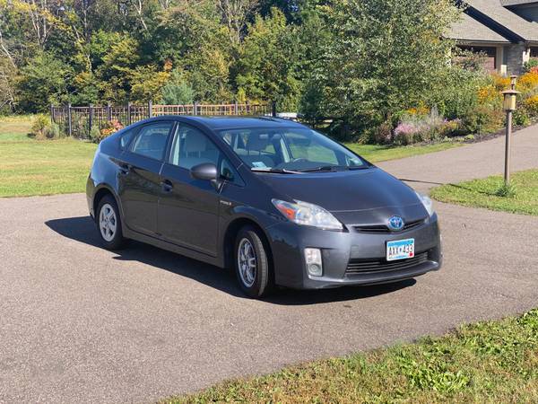 2011 Toyota Prius Hatchback - cars & trucks - by owner - vehicle... for sale in Houlton, MN – photo 4