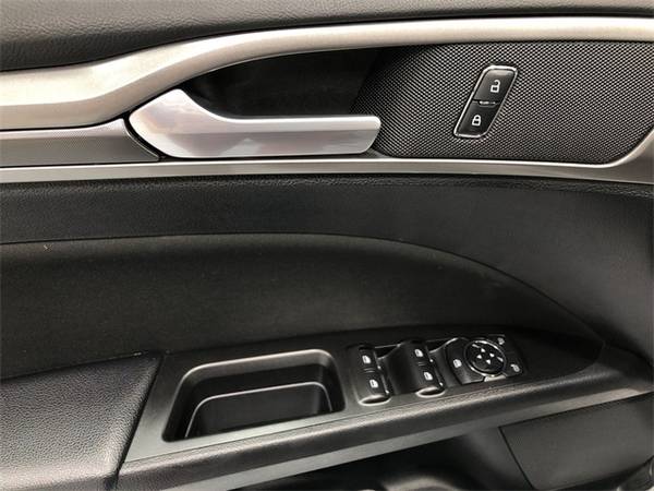 2017 Ford Fusion SE with - cars & trucks - by dealer - vehicle... for sale in Wapakoneta, IN – photo 14