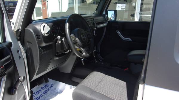 2012 Jeep Wrangler Rubicon 72,000 miles 0 Down $399 Month - cars &... for sale in Mount Pleasant, IA – photo 11