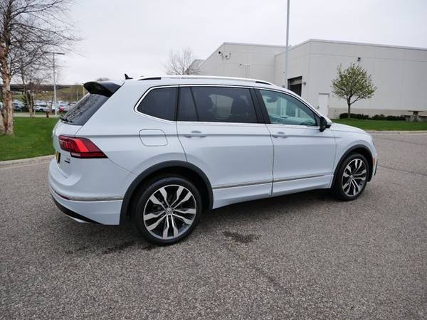 2018 Volkswagen VW Tiguan SEL Premium - - by dealer for sale in Burnsville, MN – photo 11